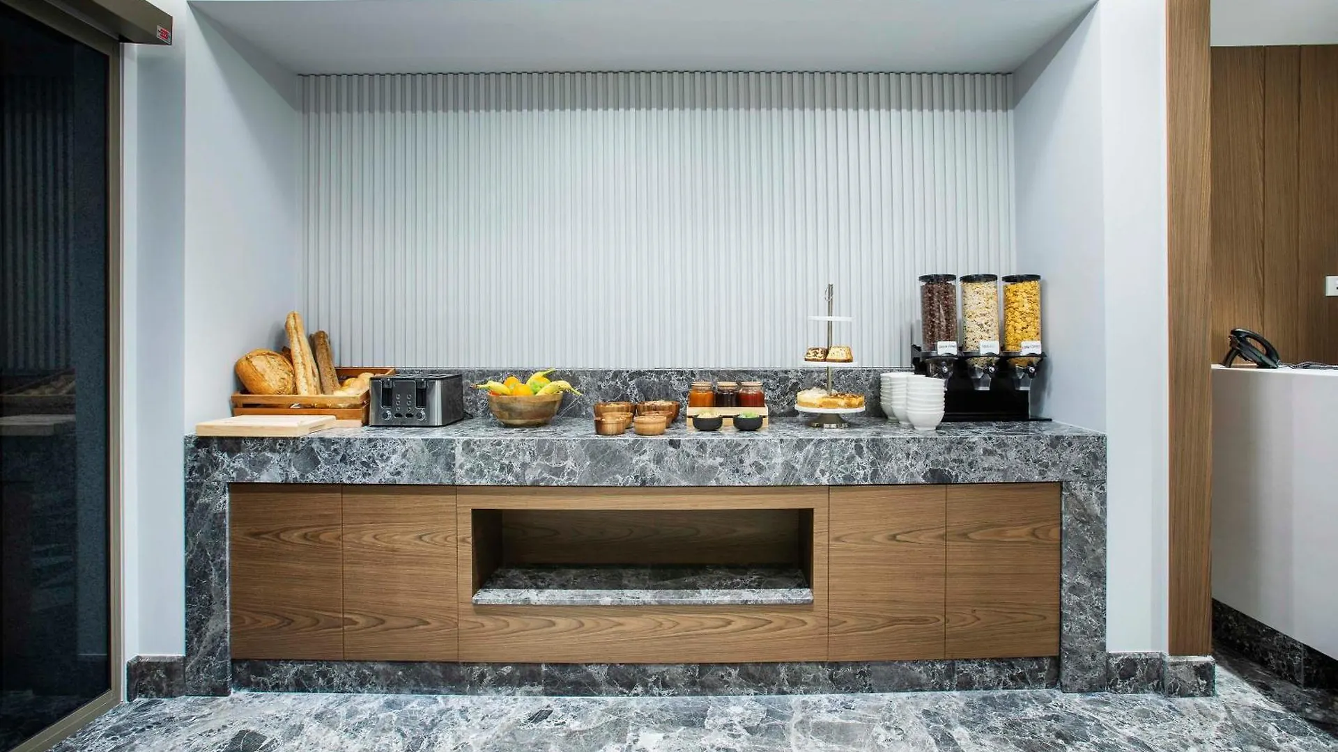 Luuks Luxury Accommodation Hanioti Aparthotel