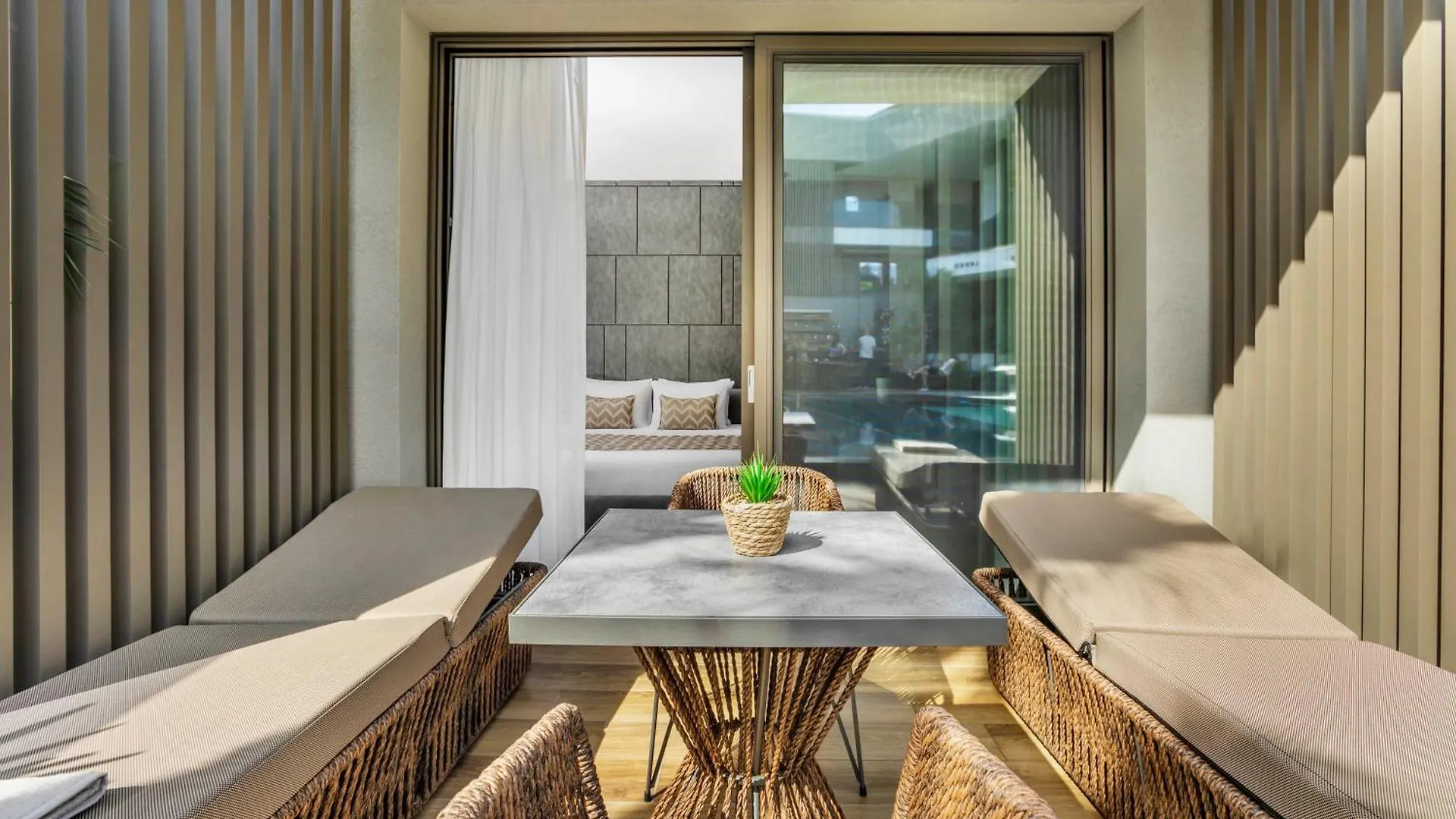 Luuks Luxury Accommodation Hanioti