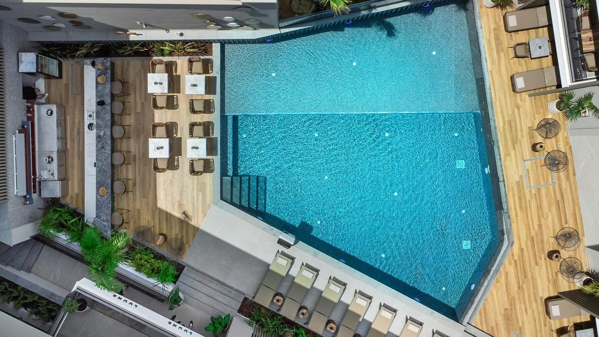 Luuks Luxury Accommodation Hanioti